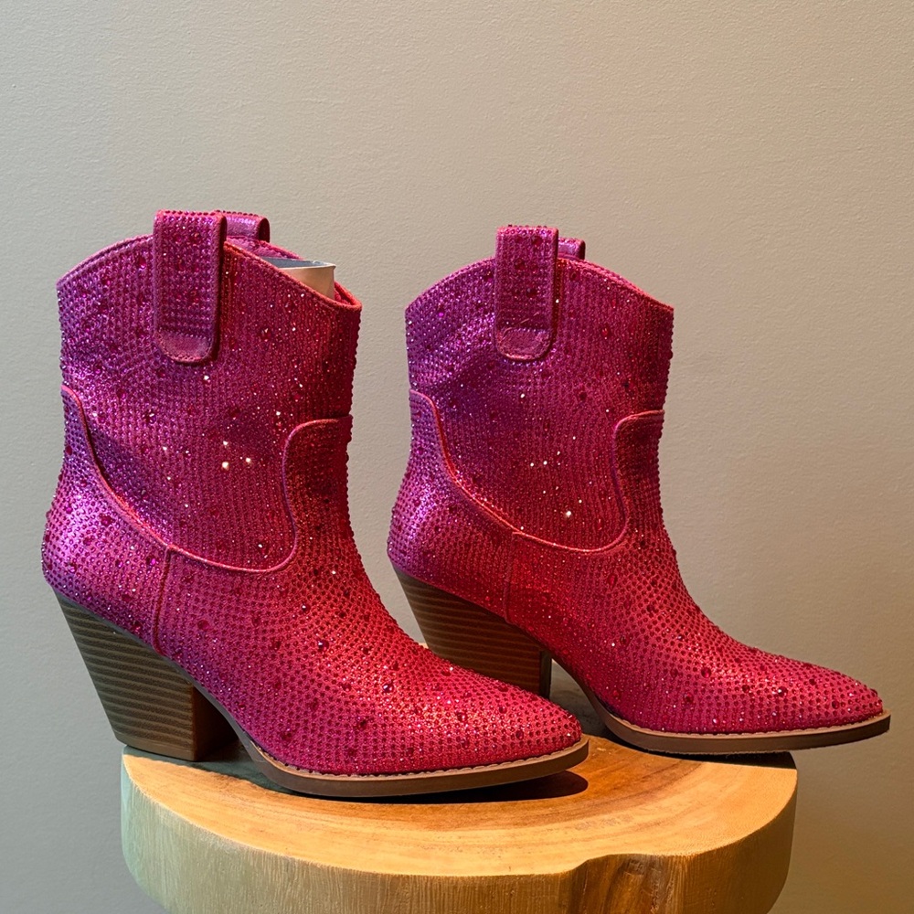 WOMEN’s PINK RHINESTONE COWGIRL BOOTS
